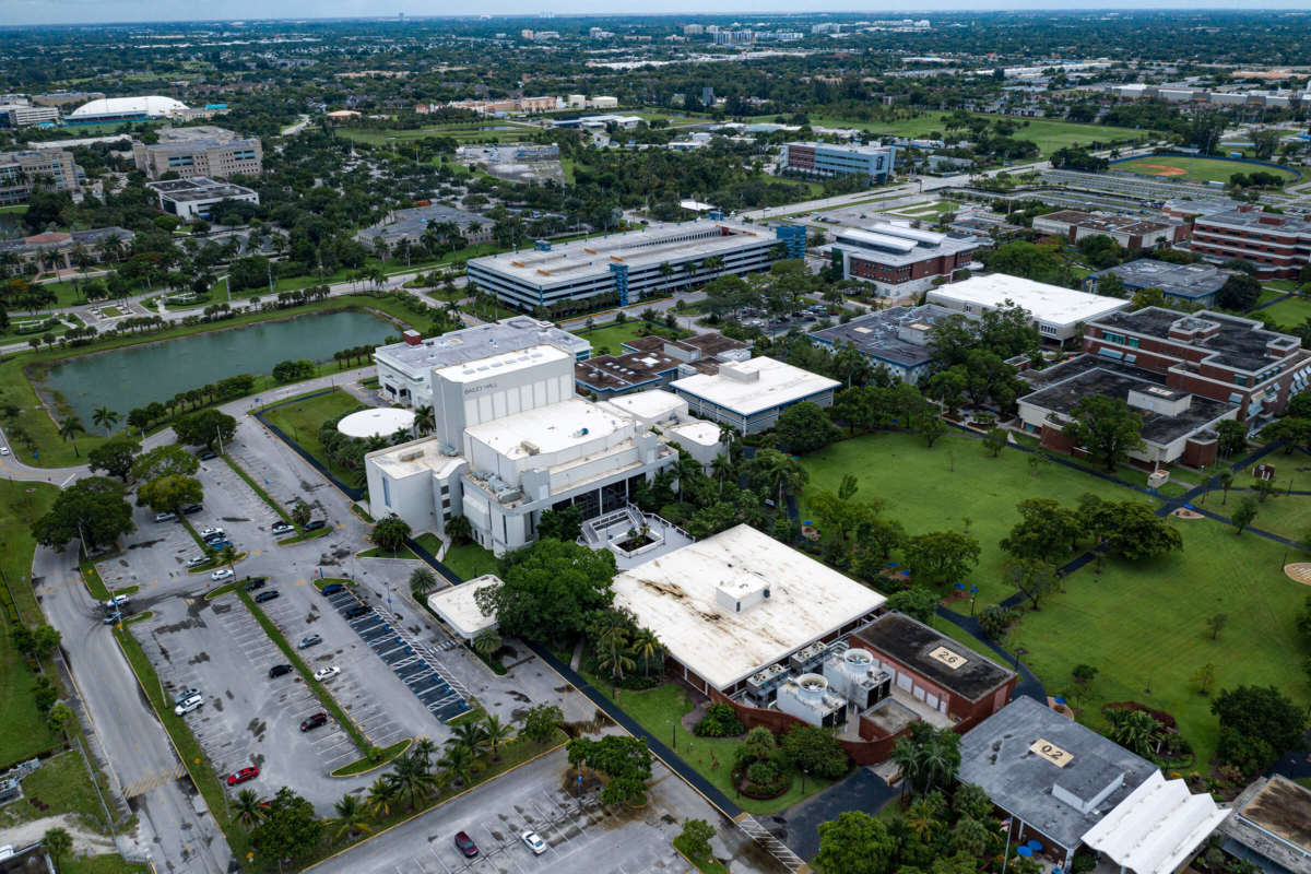 Broward Community College - Decktight